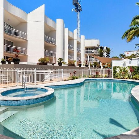 Kirra Palms Holiday Apartments Gold Coast Exterior photo