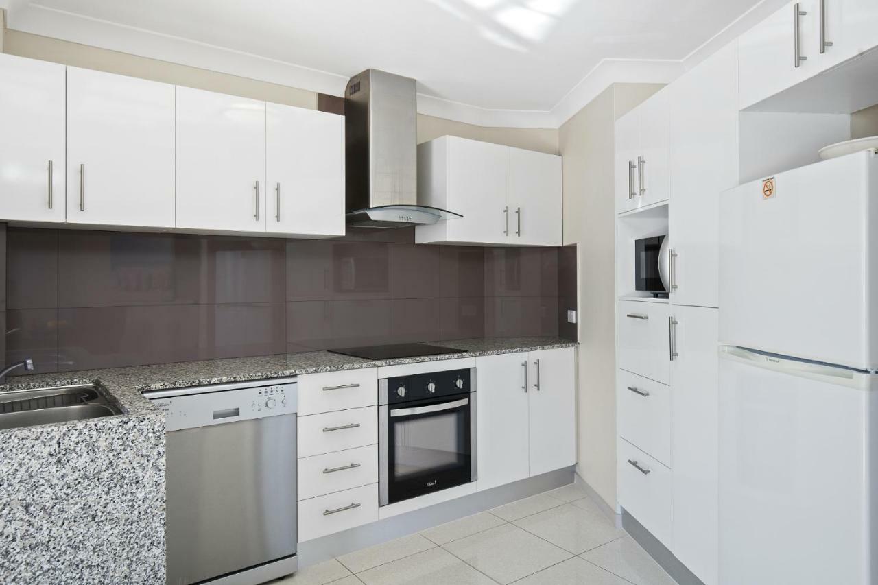Kirra Palms Holiday Apartments Gold Coast Exterior photo